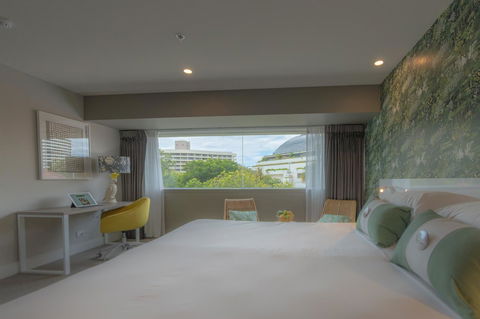 Pacific Hotel Cairns - Sydney 4u 26