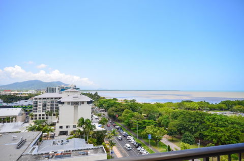 Pacific Hotel Cairns - Sydney 4u 7