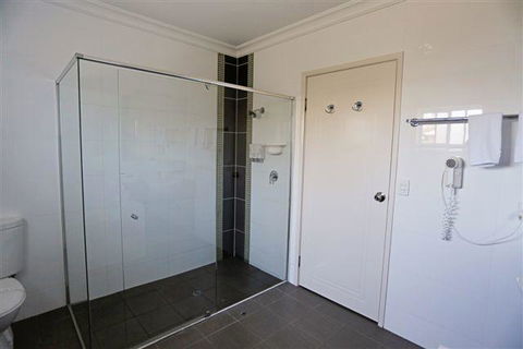 Drovers Motor Inn - Sydney 4u 2
