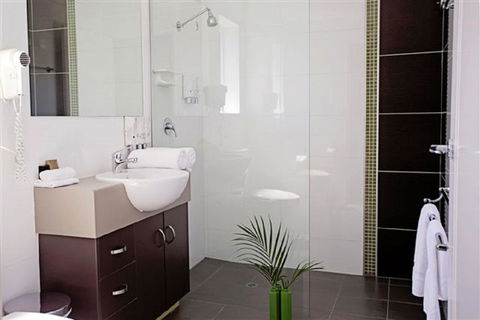 Drovers Motor Inn - Sydney 4u 5