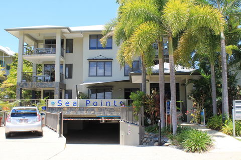 Sea Point On Trinity Beach - Accommodation Sydney 1