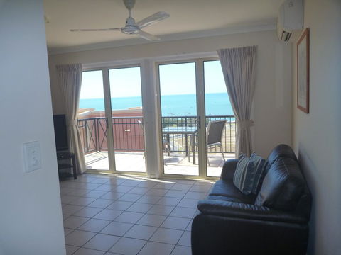 Martinique Whitsunday Resort - Sydney 4u 43