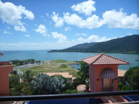Martinique Whitsunday Resort - Sydney 4u 41