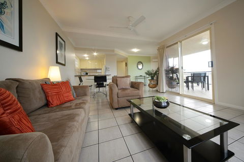 Martinique Whitsunday Resort - Sydney 4u 36