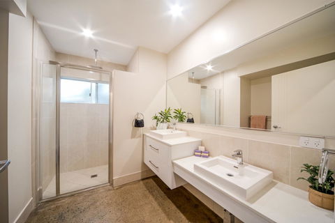 Whitsunday Luxury Homes - Sydney 4u 33