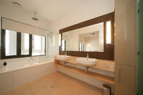 The Boathouse Apartments - Sydney 4u 16