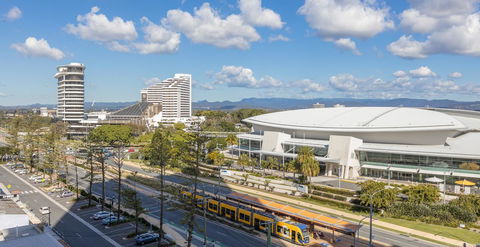 Qube Broadbeach - Sydney 4u 9