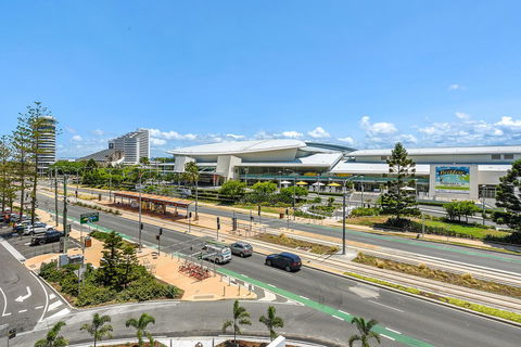 Qube Broadbeach - Sydney 4u 18