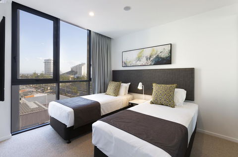 Qube Broadbeach - Sydney 4u 44