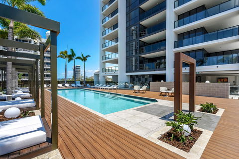 Qube Broadbeach - Sydney 4u 0