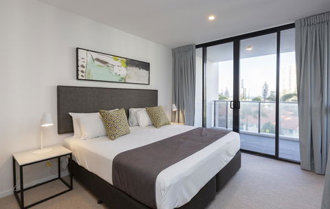 Qube Broadbeach - Sydney 4u 40
