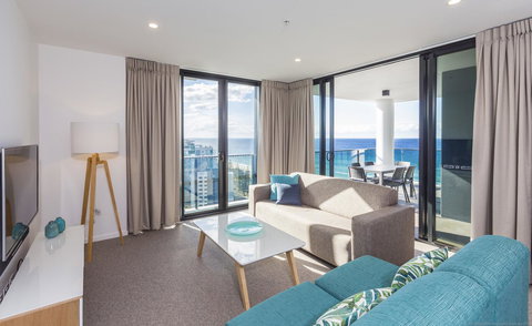 Boardwalk Burleigh Beach - Official - Accommodation Sydney 1