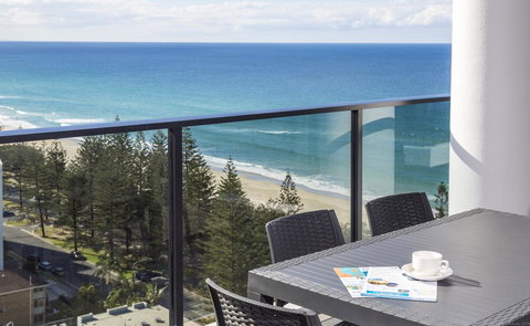 Boardwalk Burleigh Beach - Official - Accommodation Sydney 20