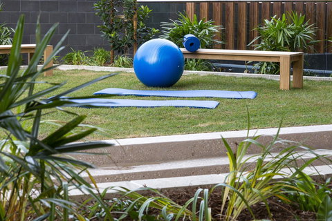 Boardwalk Burleigh Beach - Official - Accommodation Sydney 32