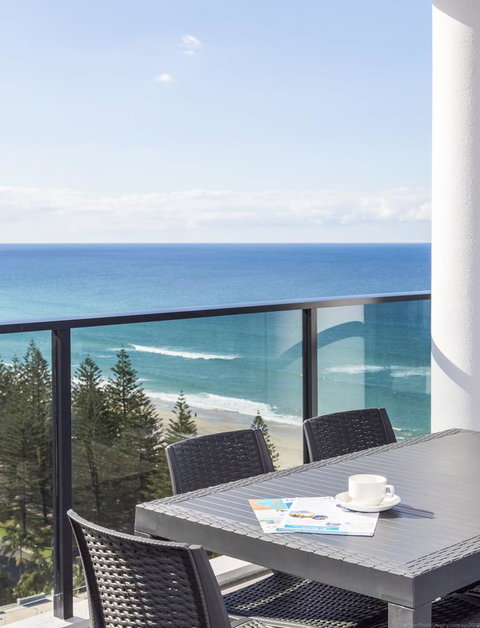 Boardwalk Burleigh Beach - Official - Accommodation Sydney 24