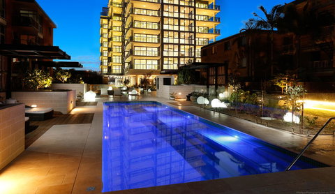 Boardwalk Burleigh Beach - Official - Accommodation Sydney 19