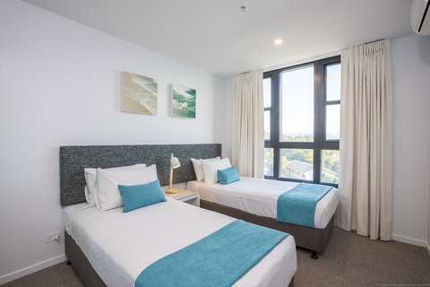 Boardwalk Burleigh Beach - Official - Accommodation Sydney 40