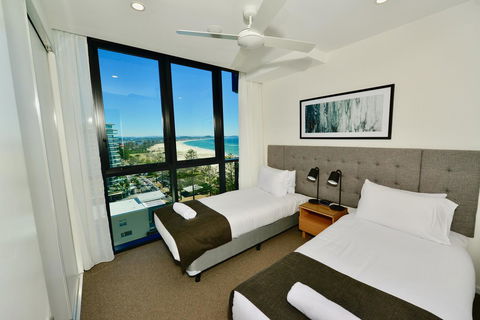 Iconic Kirra Beach Resort - Sydney 4u 6