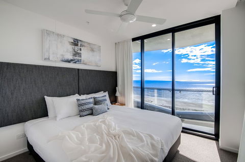 Iconic Kirra Beach Resort - Sydney 4u 22