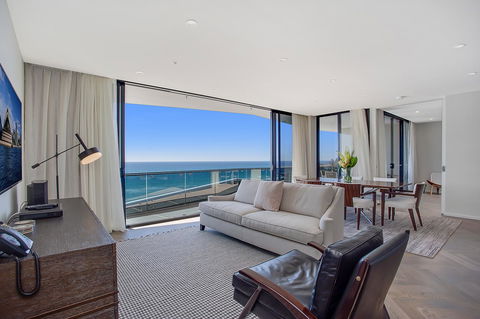 Iconic Kirra Beach Resort - Sydney 4u 23