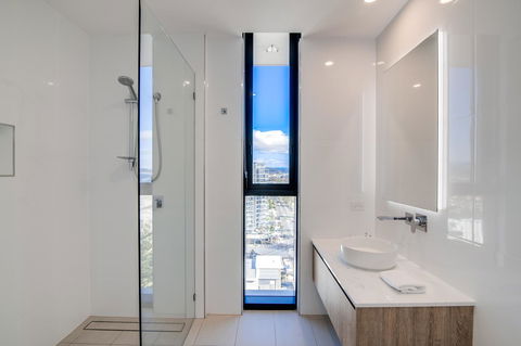Iconic Kirra Beach Resort - Sydney 4u 29