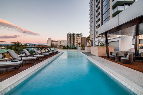 Iconic Kirra Beach Resort - Sydney 4u 15