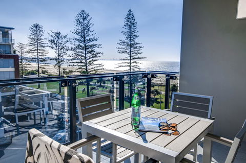 Iconic Kirra Beach Resort - Sydney 4u 17