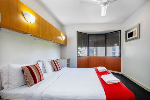 Tiki Hotel Apartments Surfers Paradise - Sydney 4u 1