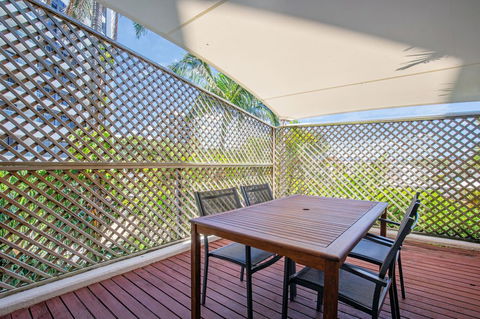 Tiki Hotel Apartments Surfers Paradise - Sydney 4u 10