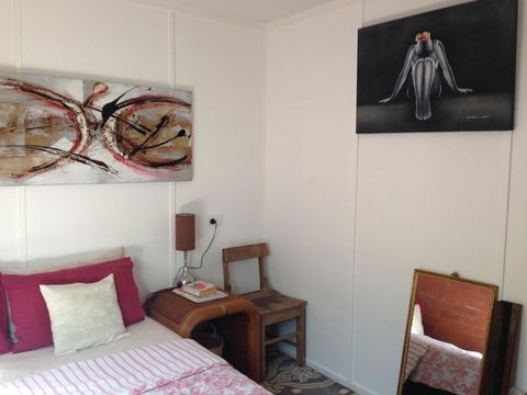 XYL Pets Friendly Seaside Boutique Guesthouse - Sydney 4u 13