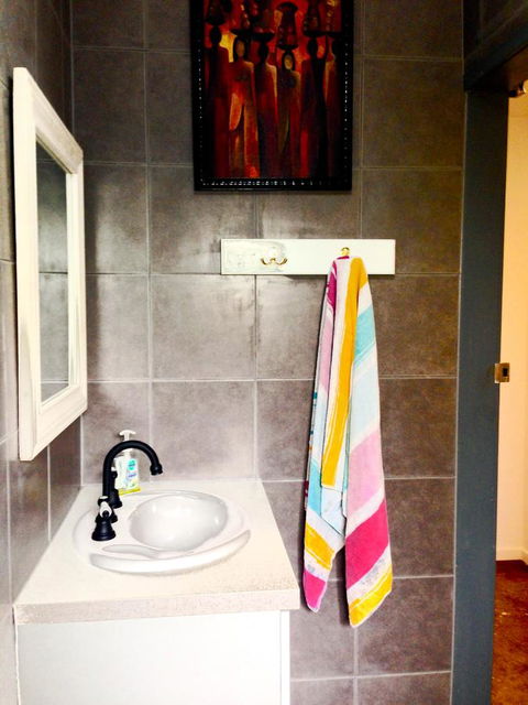 XYL Pets Friendly Seaside Boutique Guesthouse - Sydney 4u 4