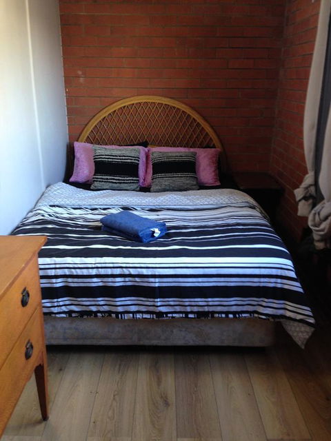 XYL Pets Friendly Seaside Boutique Guesthouse - Sydney 4u 20
