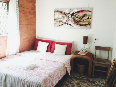 XYL Pets Friendly Seaside Boutique Guesthouse - Sydney 4u 0