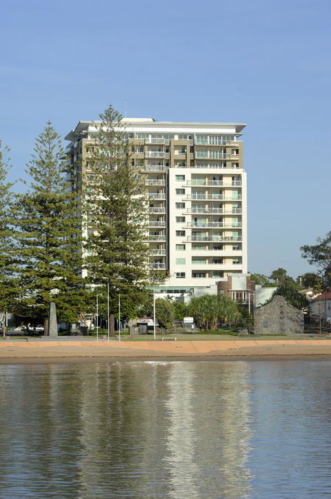 Proximity Waterfront Apartments - Sydney 4u 24