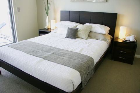 Proximity Waterfront Apartments - Sydney 4u 36