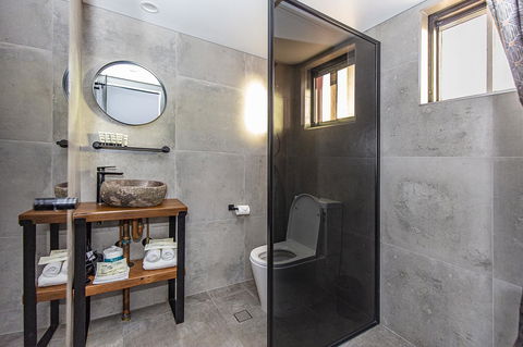 The Pink Hotel Coolangatta - Sydney 4u 14