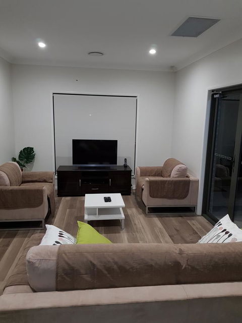 Adwaga Lodge - Sydney 4u 8