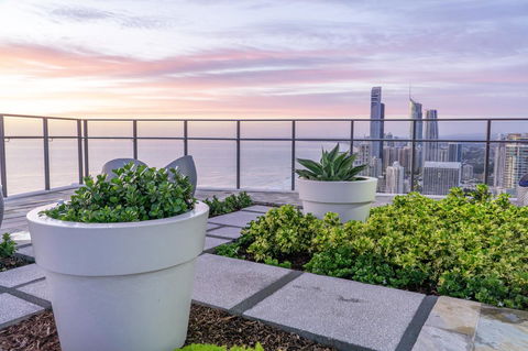 Rhapsody Resort - Official - Sydney 4u 10