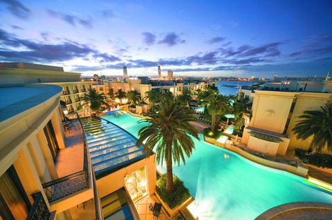 Imperial Hotel Gold Coast - Sydney 4u 8