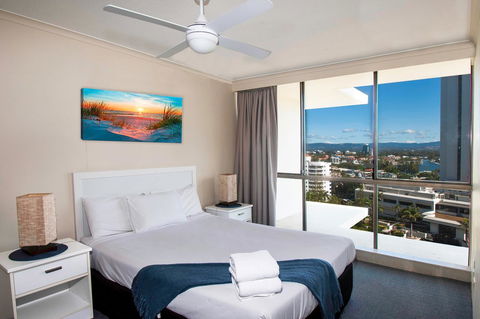 Seacrest Beachfront Apartments Surfers Paradise - Sydney 4u 17