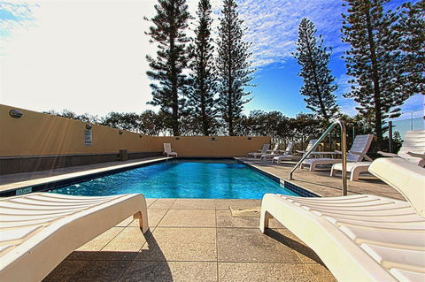 Seacrest Beachfront Apartments Surfers Paradise - Sydney 4u 5