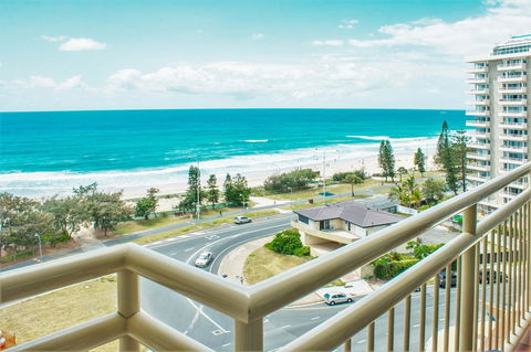 Seacrest Beachfront Apartments Surfers Paradise - Sydney 4u 11