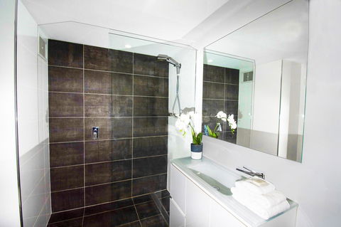 Seacrest Beachfront Apartments Surfers Paradise - Sydney 4u 22