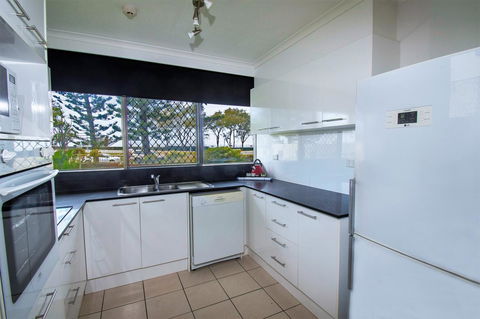 Seacrest Beachfront Apartments Surfers Paradise - Sydney 4u 12