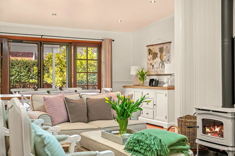 Frangipani House - Sydney 4u 8