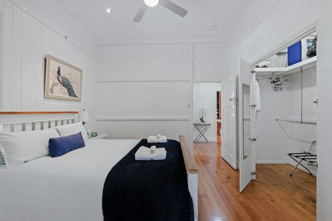 Frangipani House - Sydney 4u 15