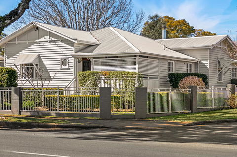 Frangipani House - Sydney 4u 28