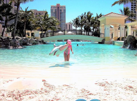 The Towers Of Chevron Renaissance - Holidays Gold Coast - Sydney 4u 1