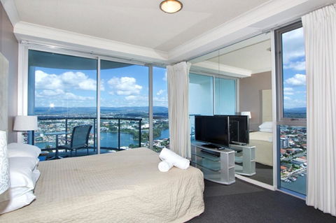 The Towers Of Chevron Renaissance - Holidays Gold Coast - Sydney 4u 8