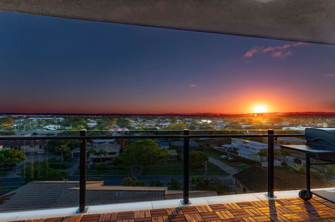 Sunset Retreat Mooloolaba - Sydney 4u 17